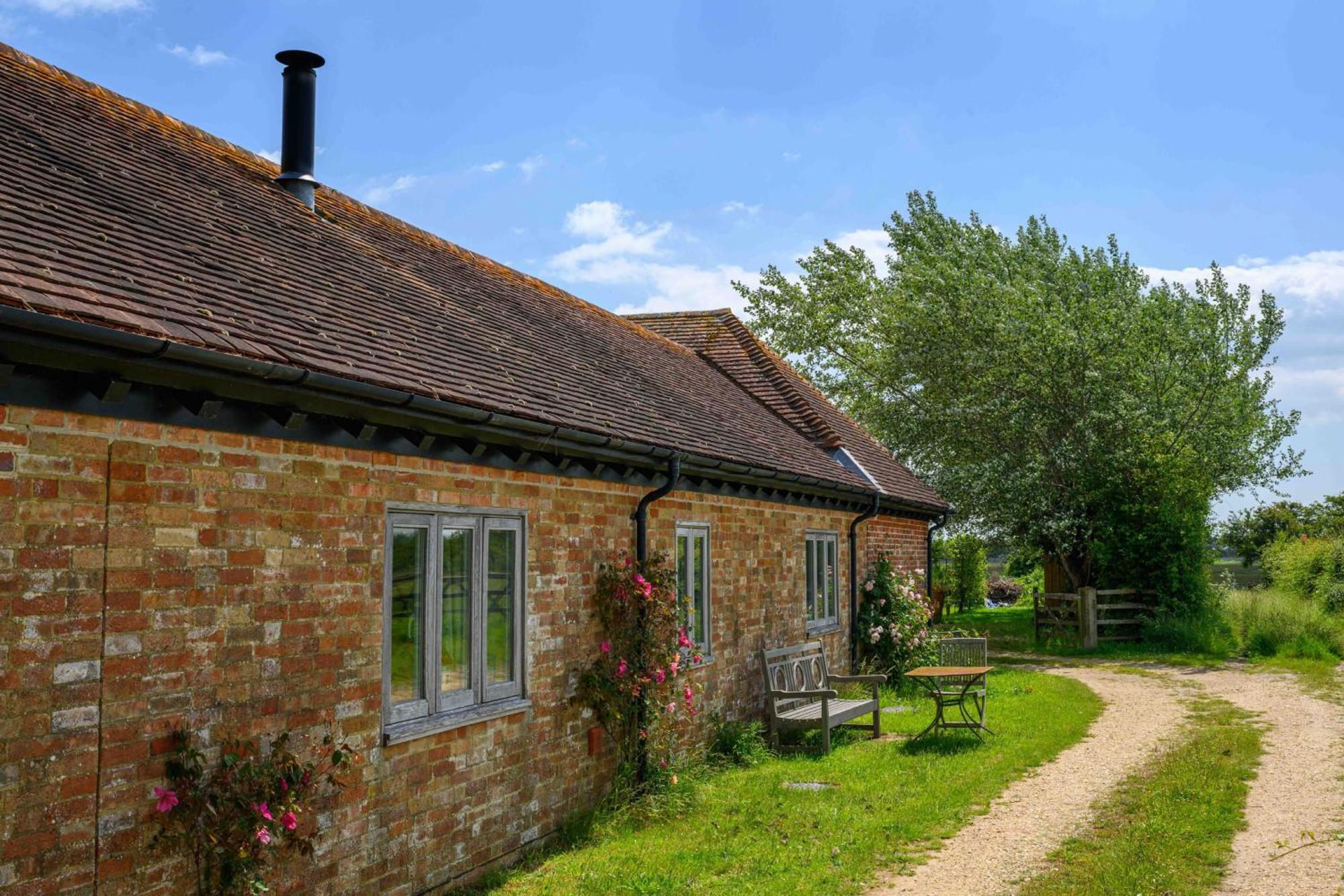 Gins Barn Southampton Exterior foto